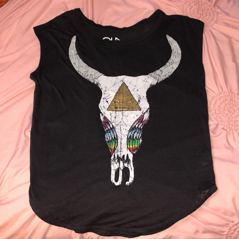 Chaser sleeveless top. Black with cow skull on front. Good condition! Size xs